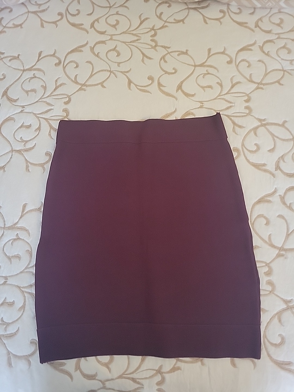 Tailored Plum Pencil Skirt - Sleek Everyday Style